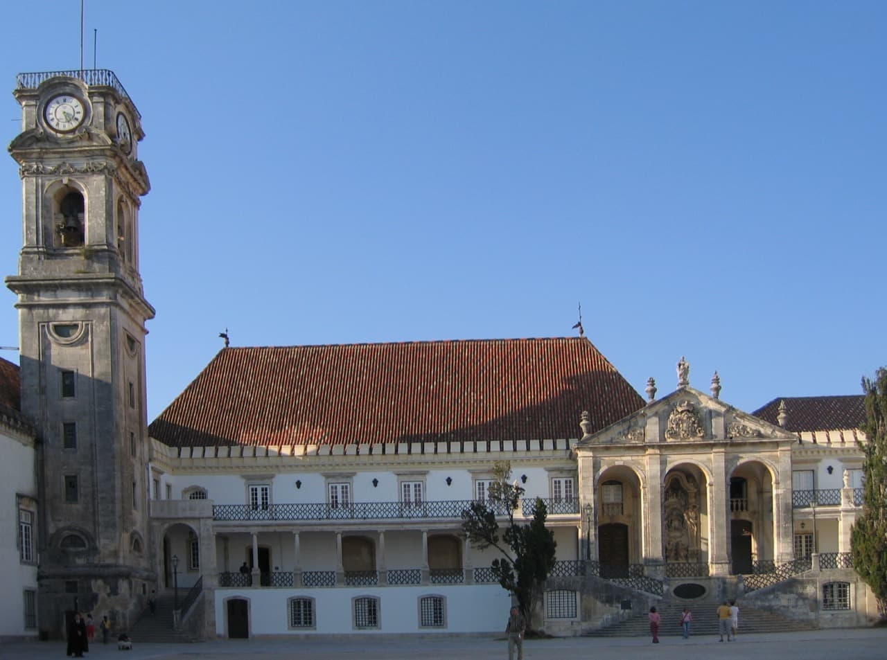 Башня University of Coimbra