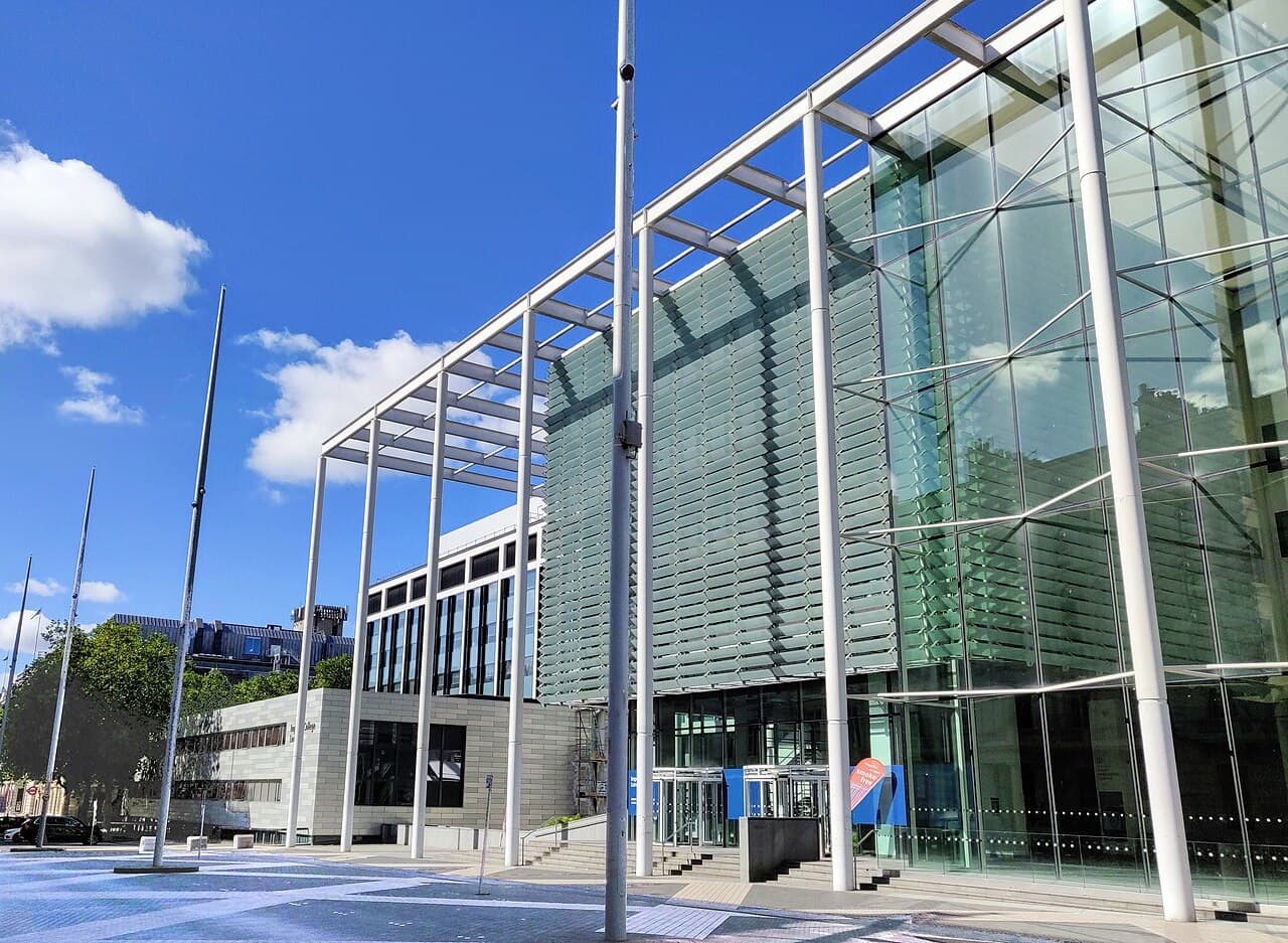 Imperial College London на Exhibition Road