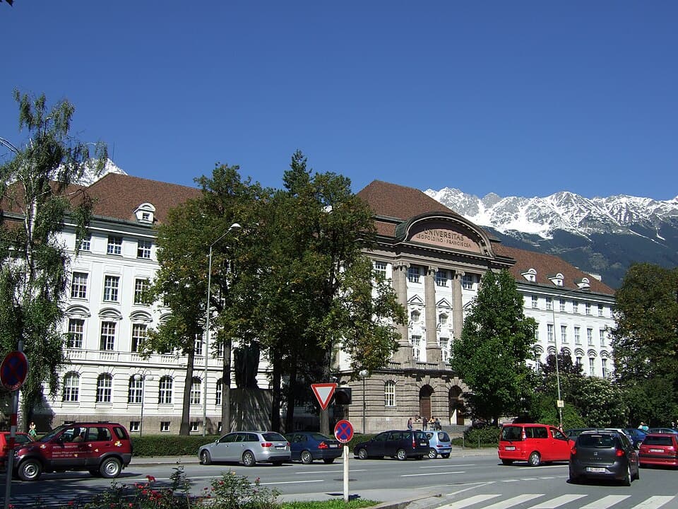 Главное здание University of Innsbruck