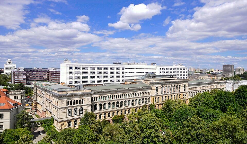 Главное здание TU Berlin