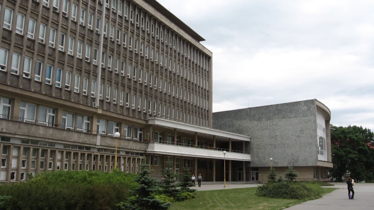 Здание Technical University of Košice