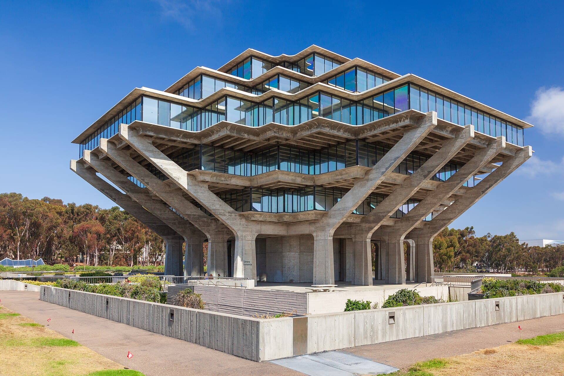 Библиотека Гейзеля, UC San Diego
