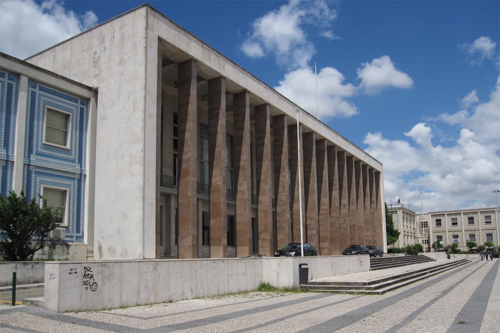 Здание ректората University of Lisbon